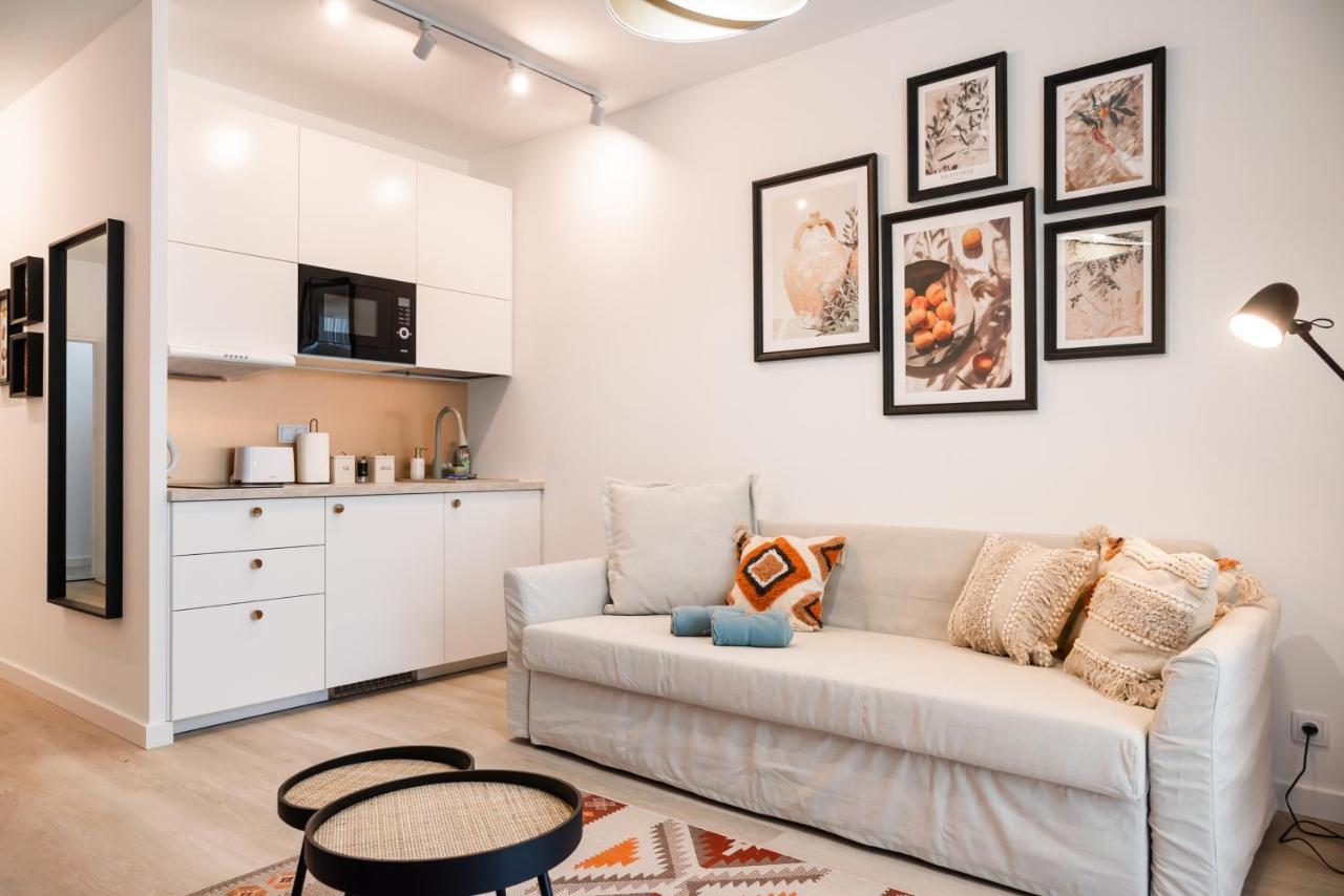 Wola Cosy White Apartment Varsóvia Exterior foto