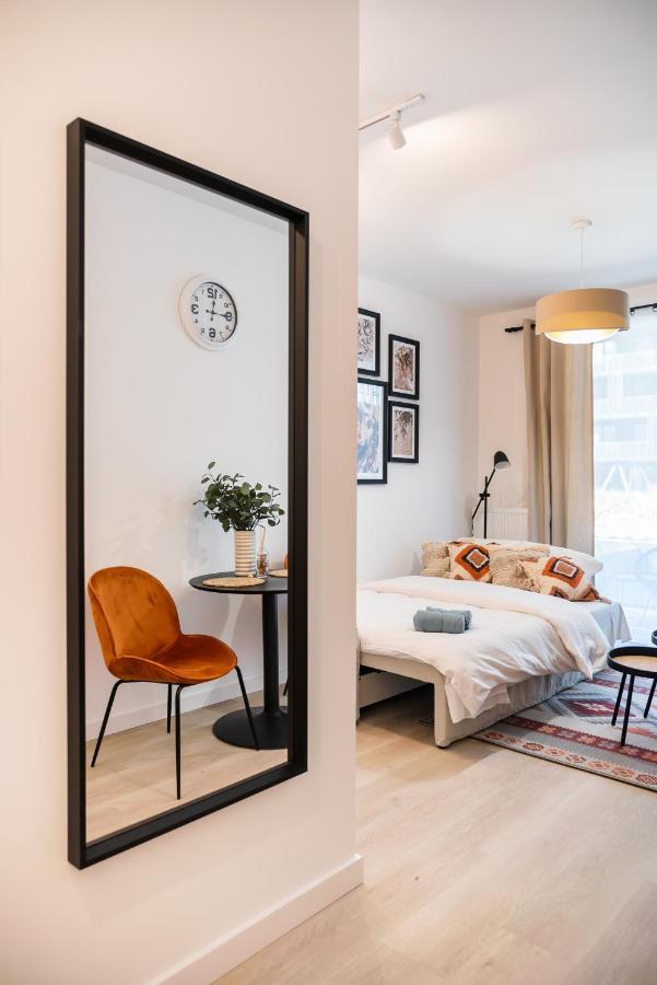 Wola Cosy White Apartment Varsóvia Exterior foto